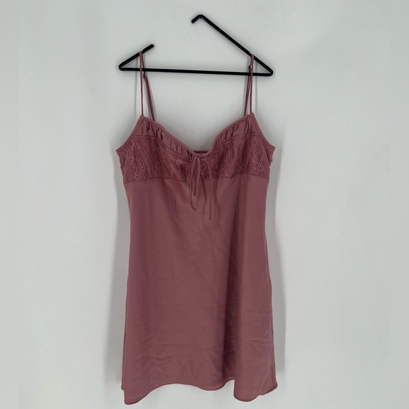 Urban Outfitters Pink Lace Mini Dress - Picture 2 of 7